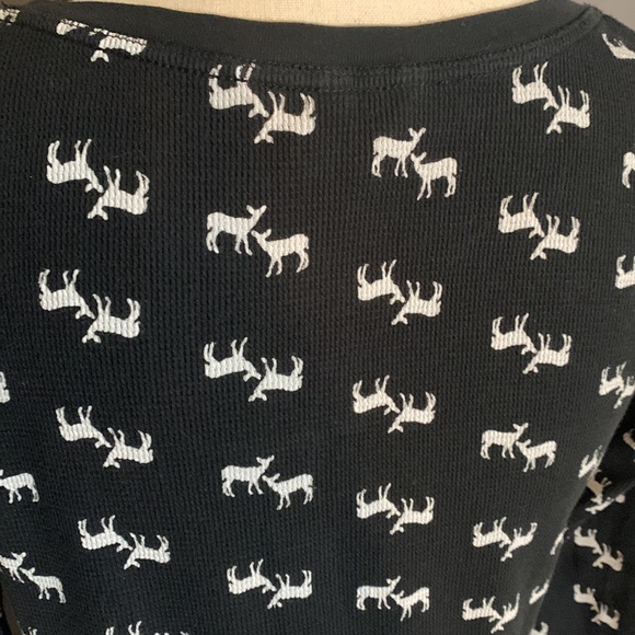 Victoria’s Secret thermal Henley black reindeer novelty print long sleeve top M - Picture 7 of 11